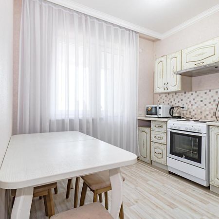 Apartments 7 Я-14 Astana Exterior foto